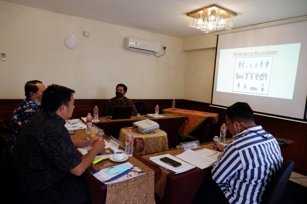 Pelatihan BNSP untuk Pengelolaan Arsip dari LSP Duta Mandiri Training