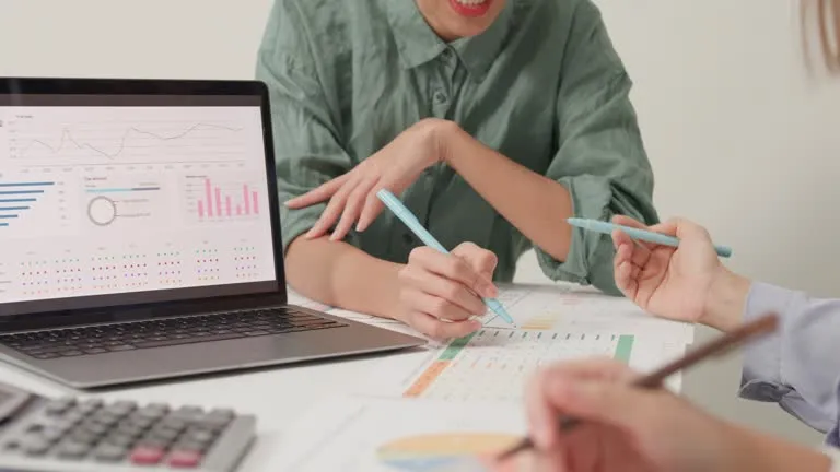 Bagaimana Manajemen Data Mendukung Keputusan Bisnis yang Lebih Baik