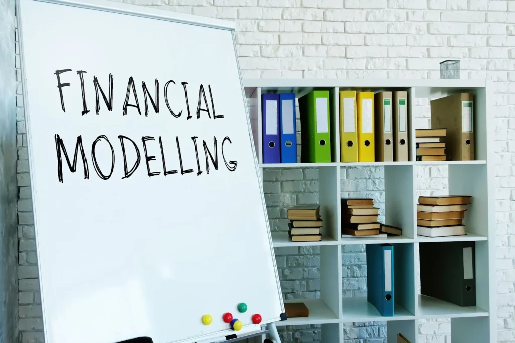 Apa itu Financial Modelling - Tujuan, Jenis, & Cara Implementasinya